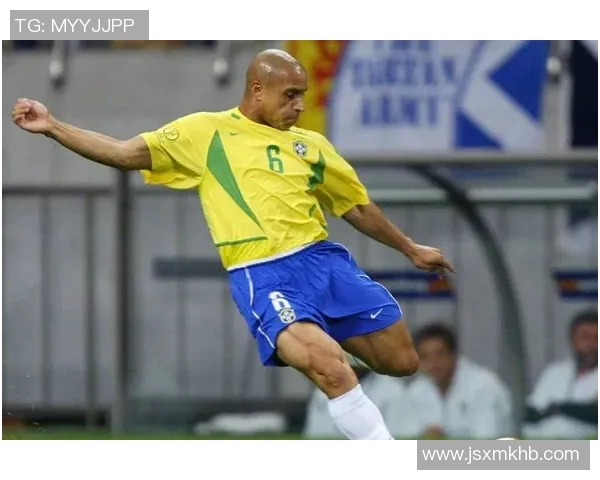 如何绘制足球明星卡洛斯的生动形象与技巧分享